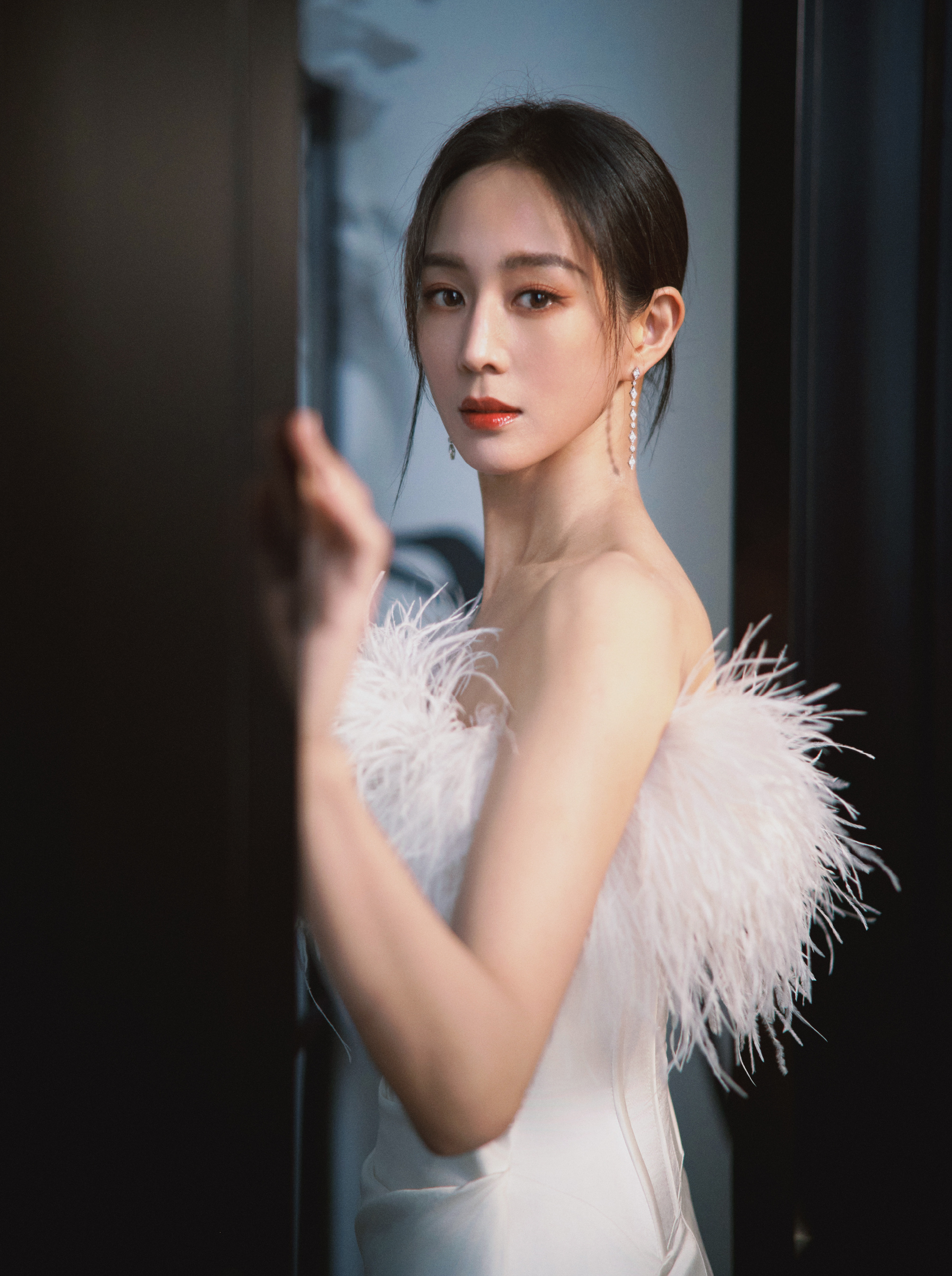 张钧甯经典流苏白裙,如春日百合#张钧甯