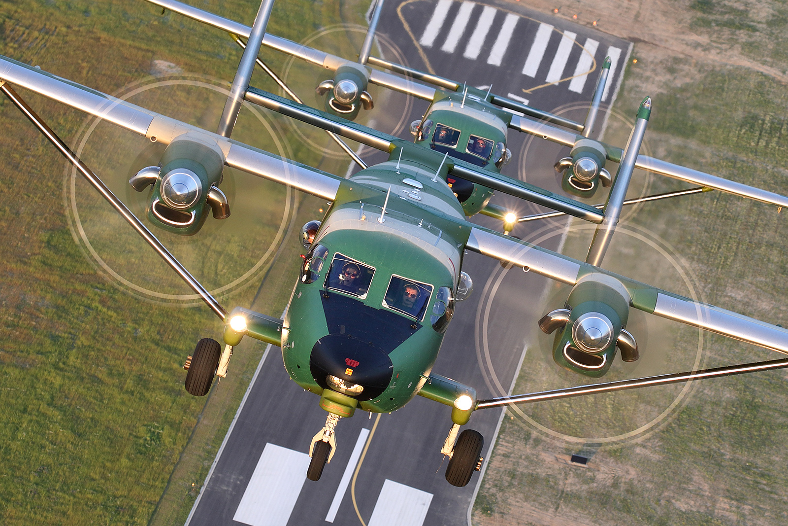 军事# #静ɡ糾28轻型运输机安28运输机波兰运输机安28飞机二战波兰