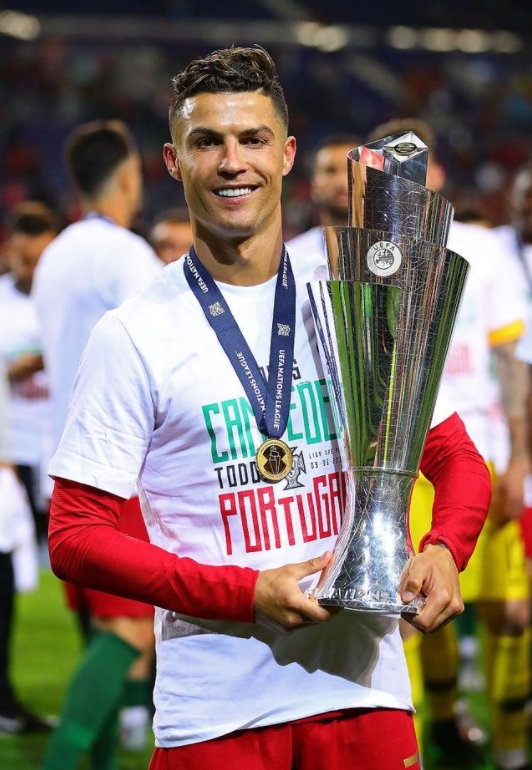 对于c罗来说,加盟沙特联赛两个赛季也堪称是相当失败,在这里他两年