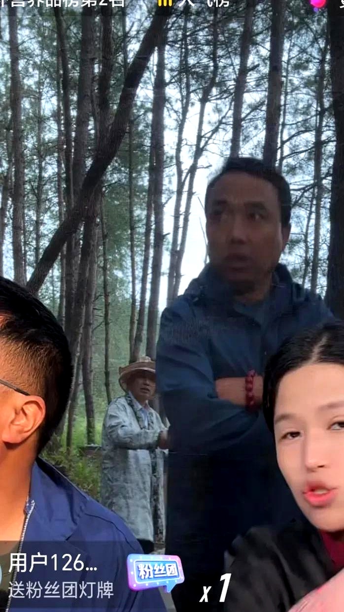 湖南网红"湘西冬宝",成为了"三二一,挂链接"的口号代言人