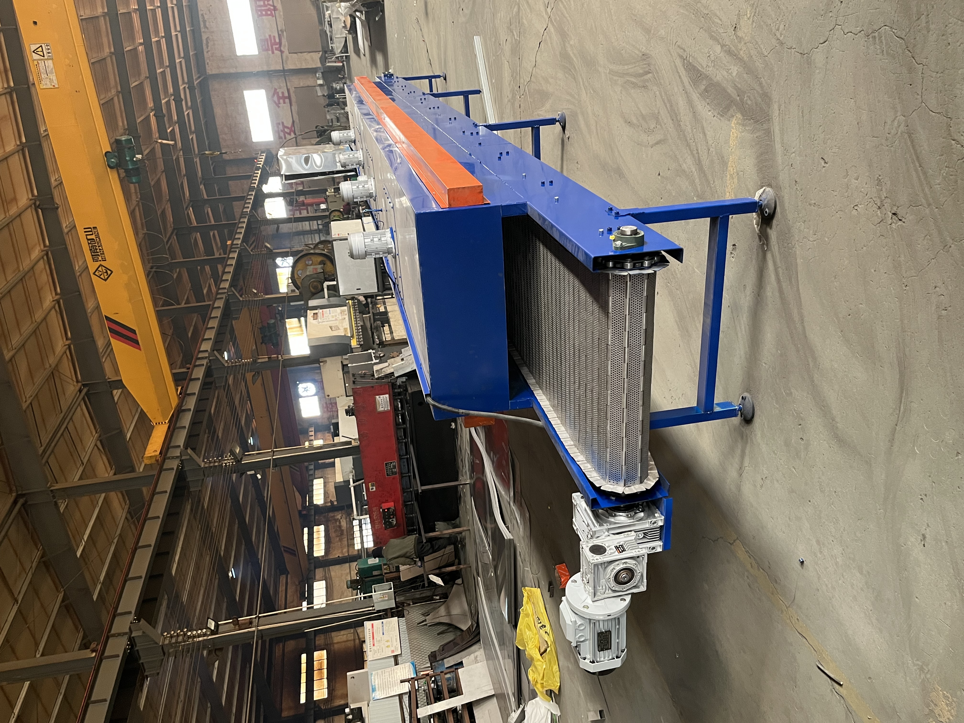 网带烘干机# 网带烘干机,作为一种高效,连续生产的热风干燥设备,广泛