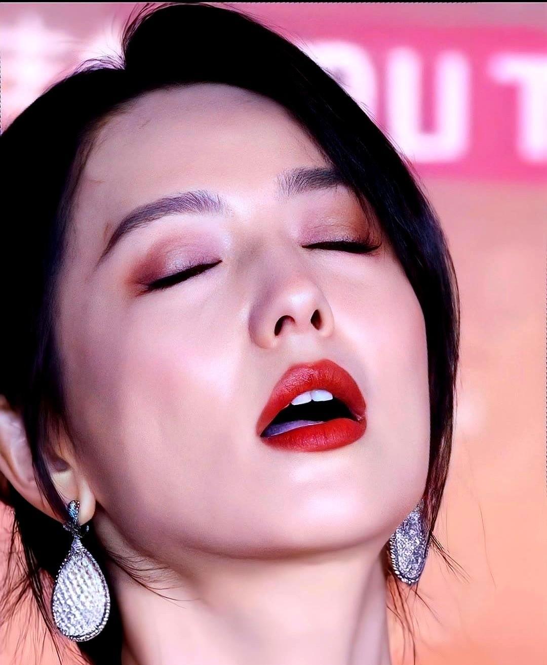 那个曾经被说"黑了,憔悴了,不美了"的佟丽娅,现在反而越活越像大女主