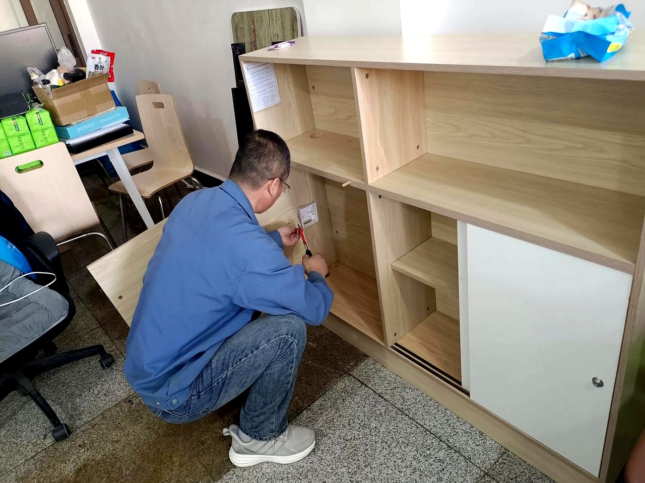 沙发翻新：家居更新的秘密武器