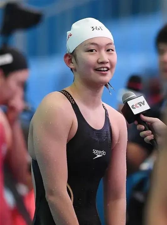 李冰洁23岁还在拼,她把美国传奇莱德基拉下400米自由泳第二名,这事儿