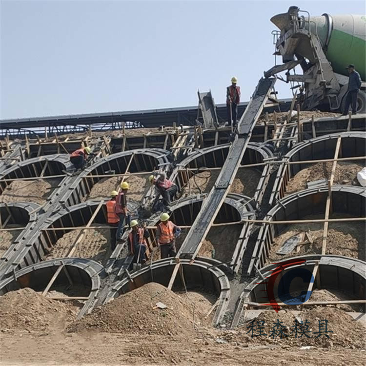 拱形骨架模板主要以直径为3米的普通结构为基础