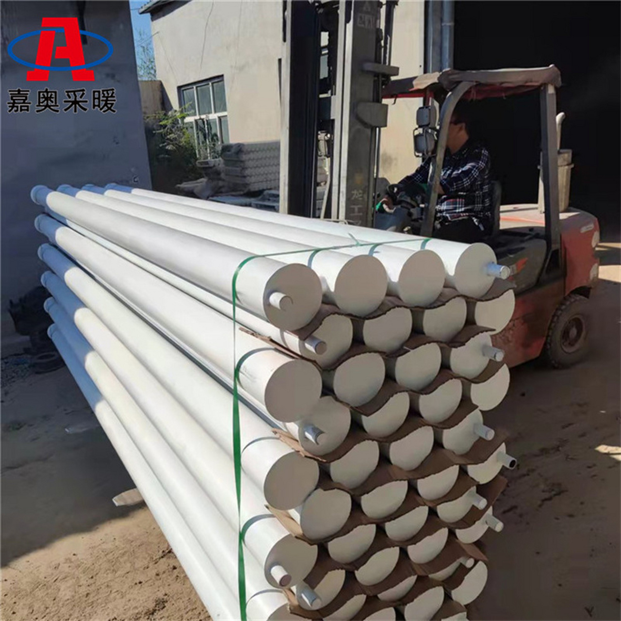 钢制光排管暖气片简单介绍 钢制光排管暖气片是一种高效且广泛应用的