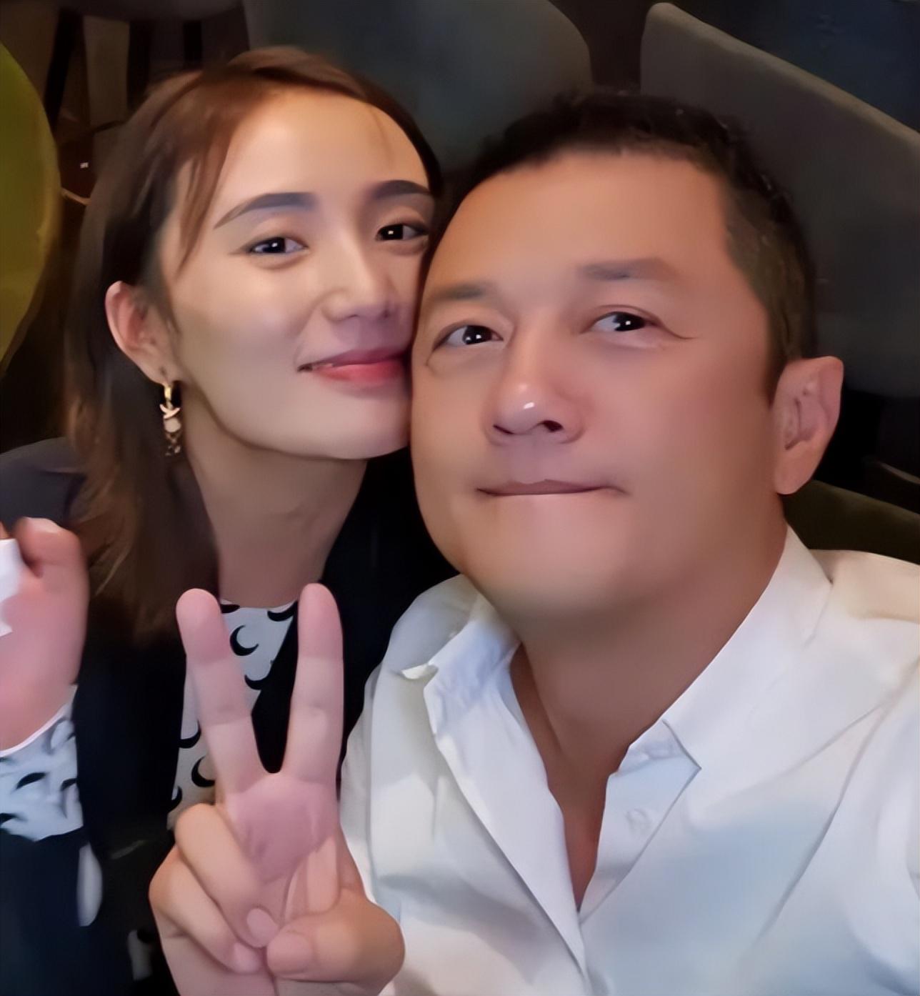 近年来,李亚鹏因商业投资失败陷入了严重的财务危机