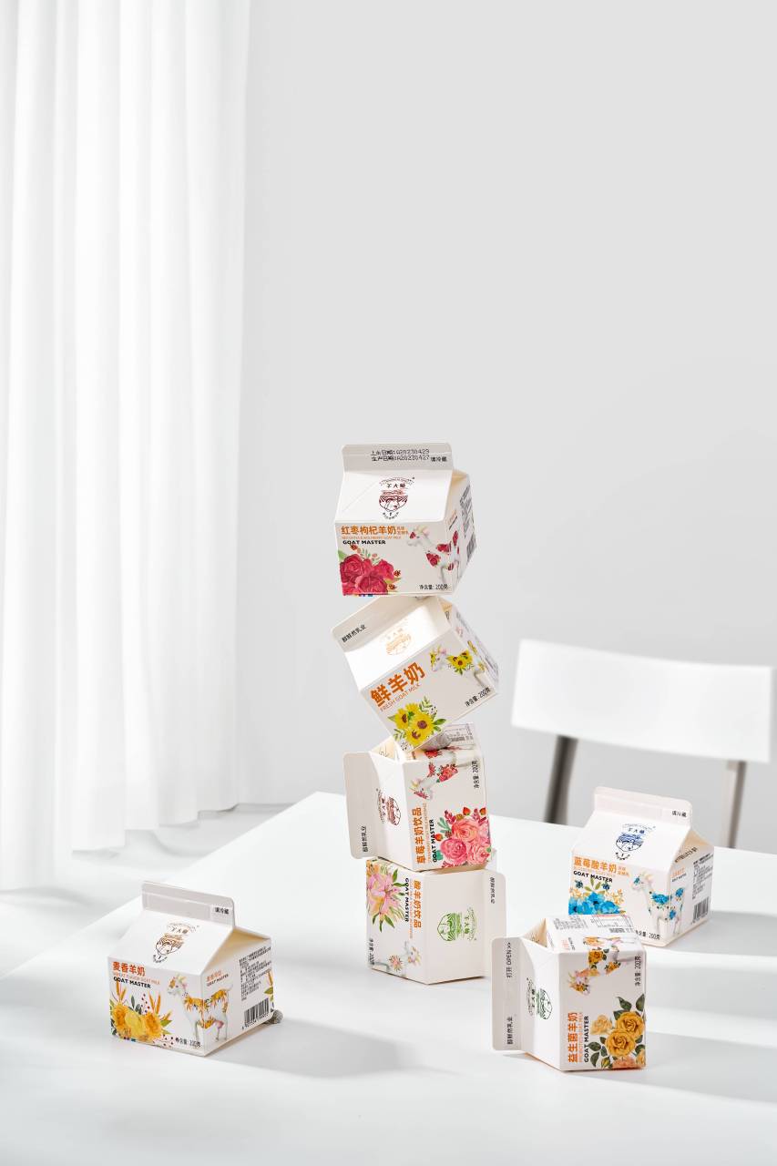 在众多营养饮品中,羊大师鲜羊奶如同一股清新的风,悄然走进千家万户