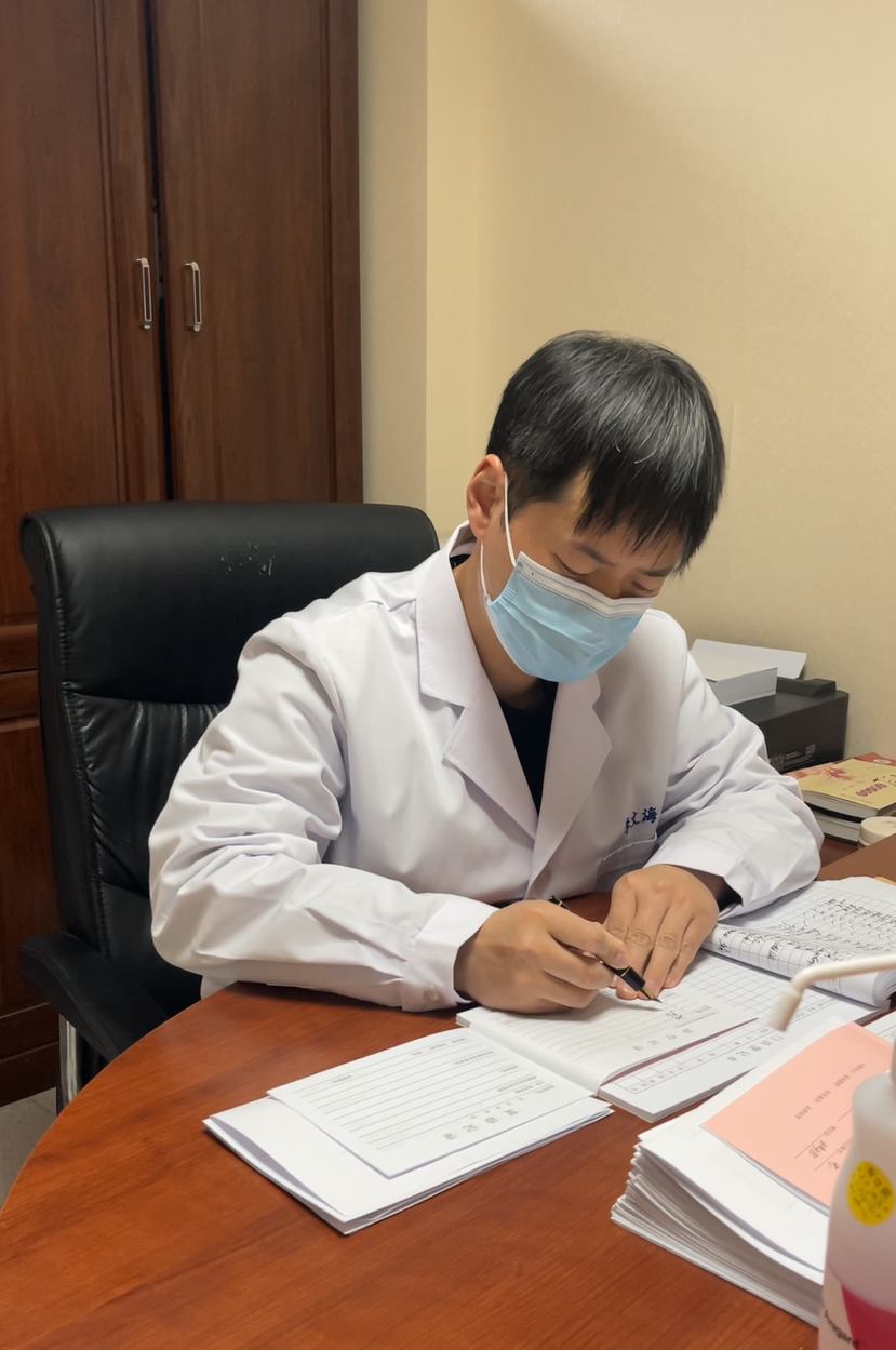 作为男科医生,我有幸在这条旅途中,见证了太多关于成长与蜕变的动人