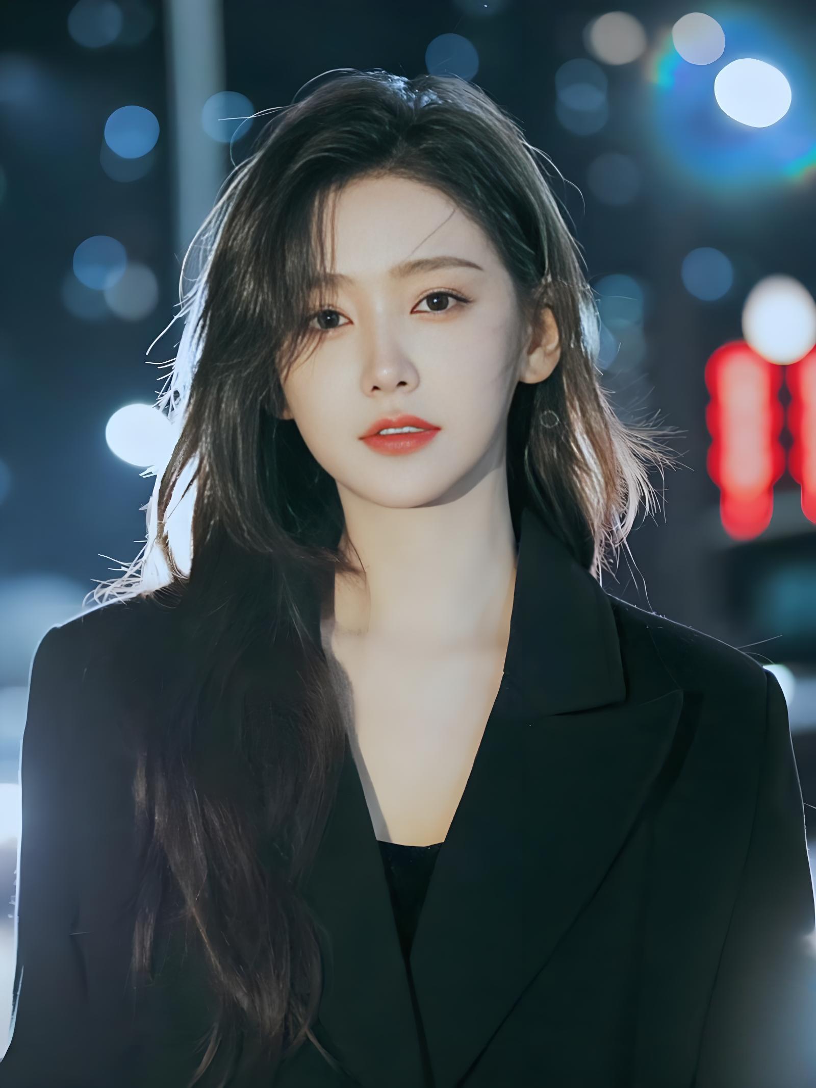 短剧女王李沐宸迟到被换角职业态度引热议