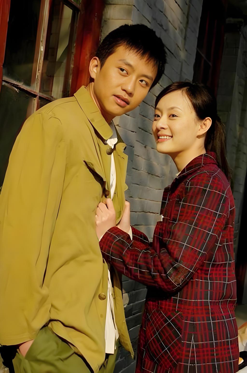 5月3日,孙俪在社交平台晒出为女儿小花庆生的照片,开启温馨庆生模式