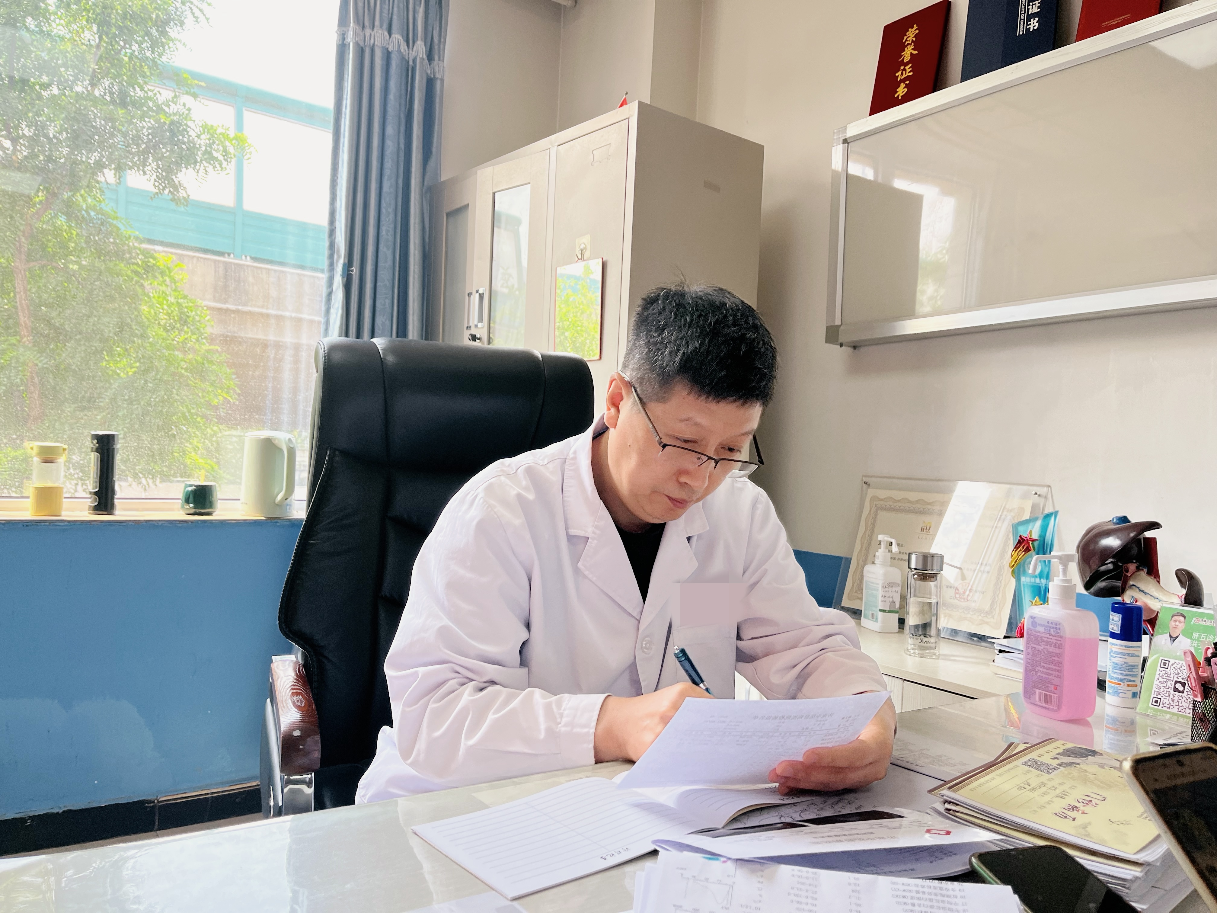 二龙路肛肠医院号贩子挂号代诊-交给我们你放心，让每一位患者达到满意的简单介绍