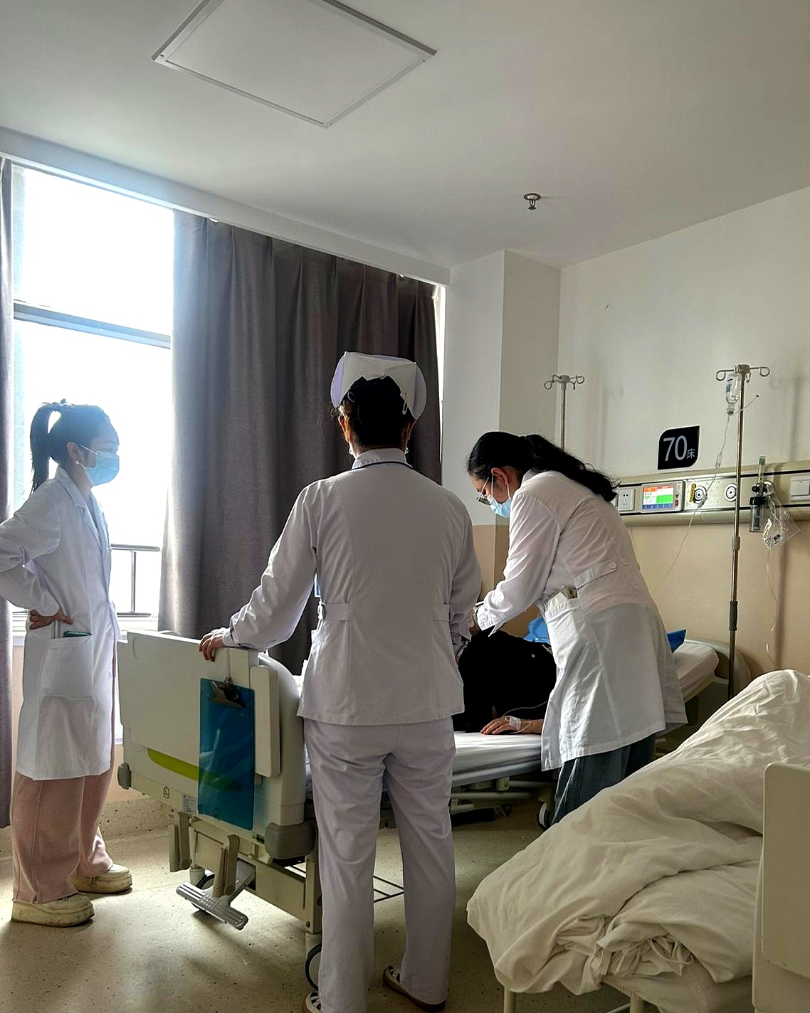 我妈住院调血糖,今天我在医院陪护