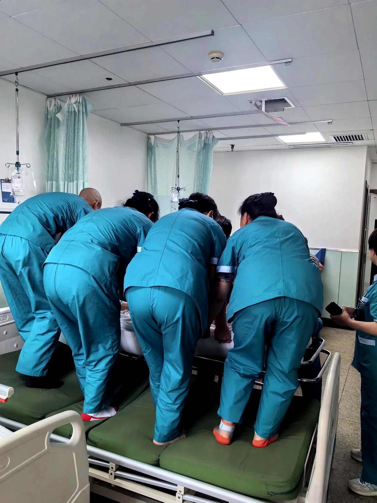 包含山西省中医学院附属医院（原山西省中医药研究所）代挂陪诊就医的词条