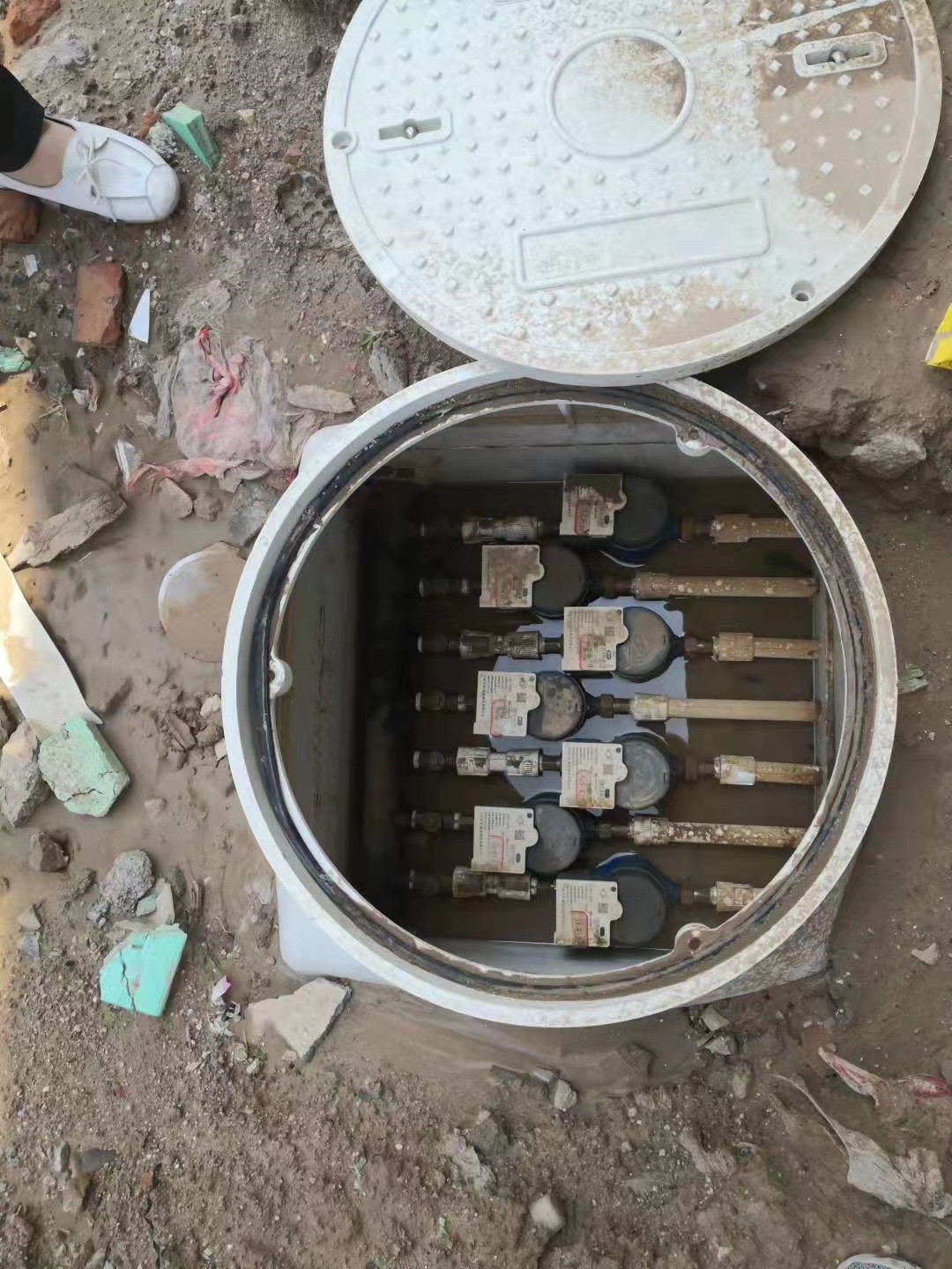 优质树脂材料,轻便坚固,手孔井运输安装更便捷抗震性能强,适应地质