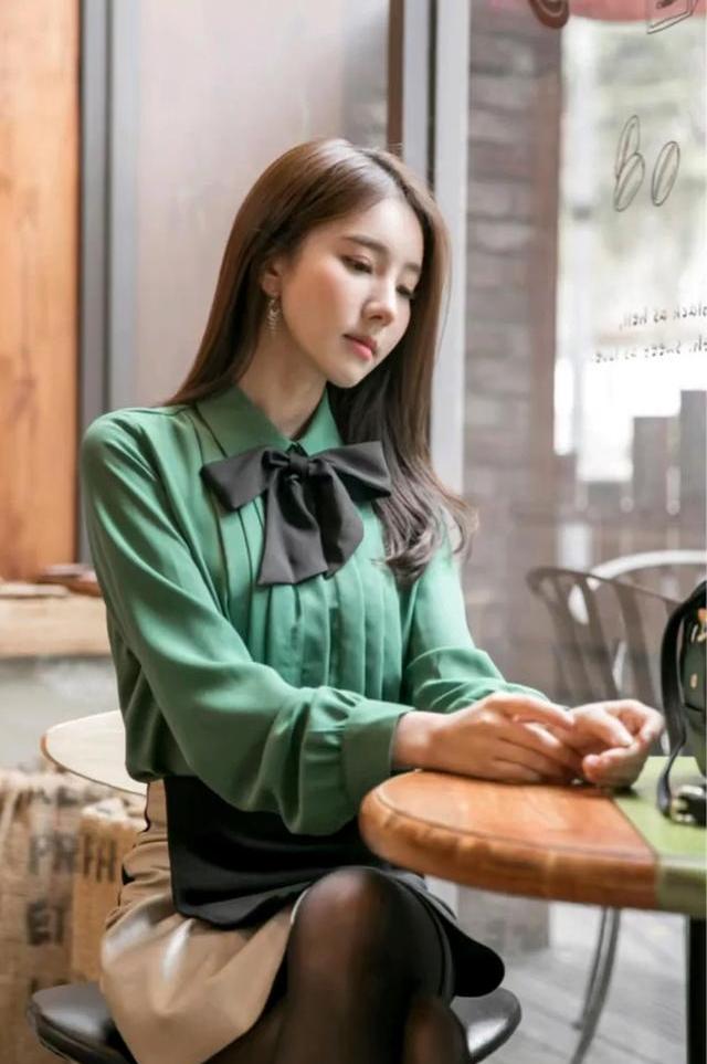 是韩国新生代模特中备受瞩目的面孔之一,以冷峻高级的