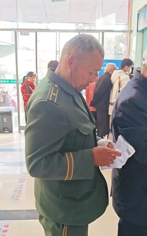 原武警总医院预约挂号陪诊一体独居患者就医陪护，不再孤零零的简单介绍