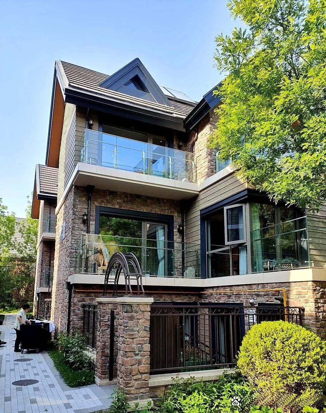 我问她:"能卖多少?