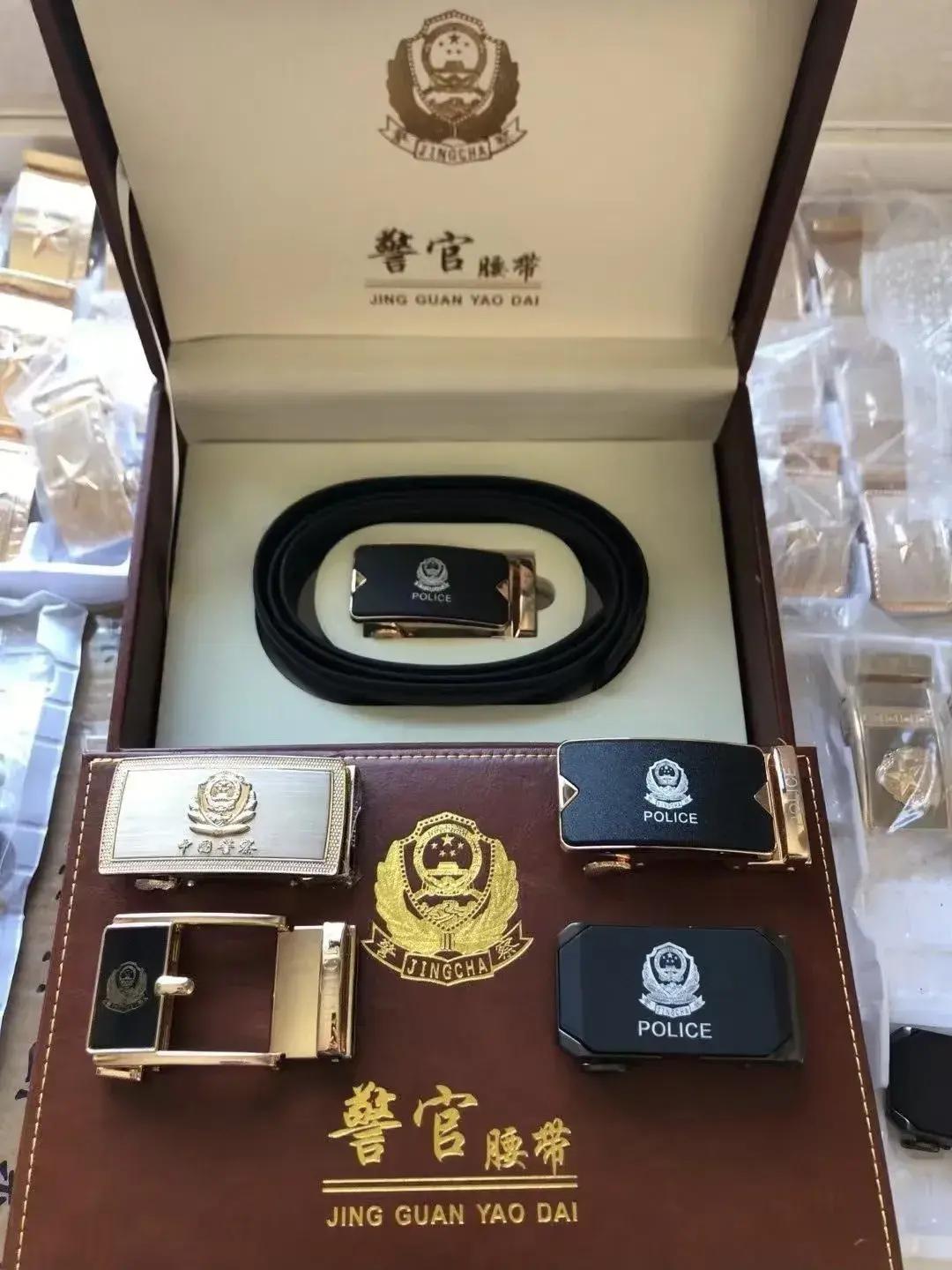 没想到警察的腰带居然有这么多种不同的款式