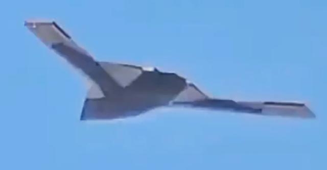 中国洲际无人机亮相,外形酷似b2 这事儿可真够震撼的
