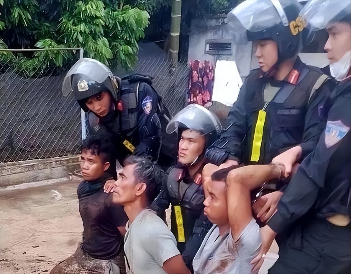 中国援电越南遇尴尬:美航母刚停靠,恐袭主谋竟涉美籍