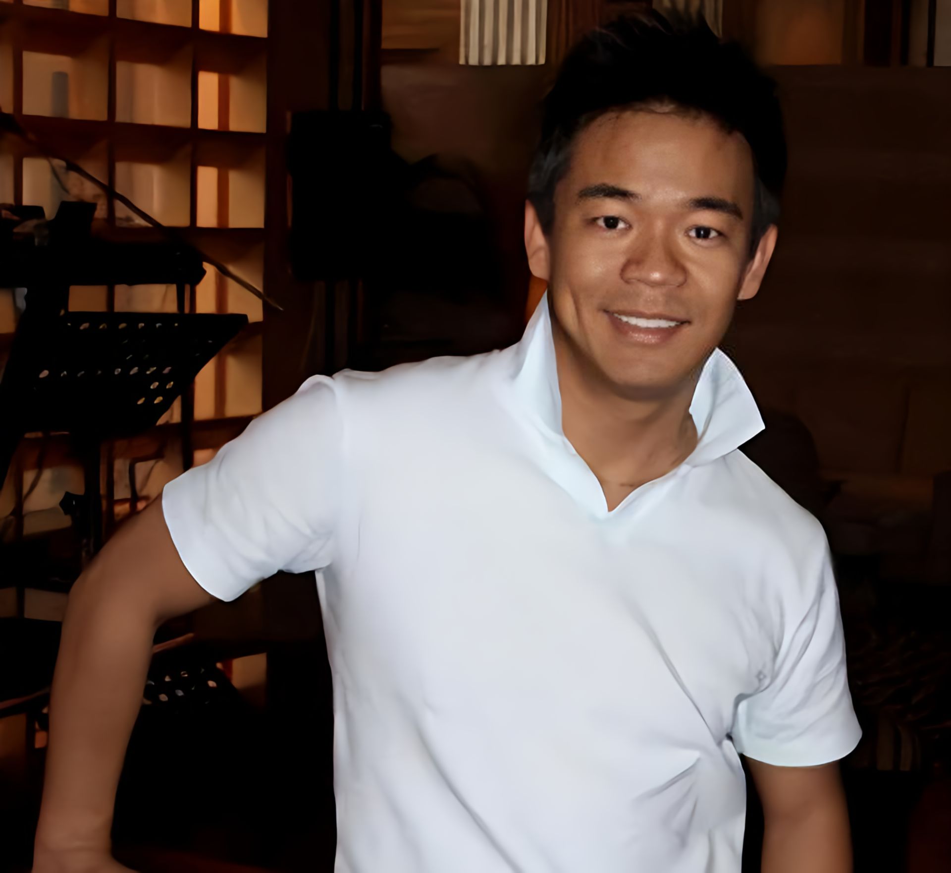 张嘉译凭《蜗居》爆红后,主动邀孙浩拍戏,称 "有我一口饭就有你一口"