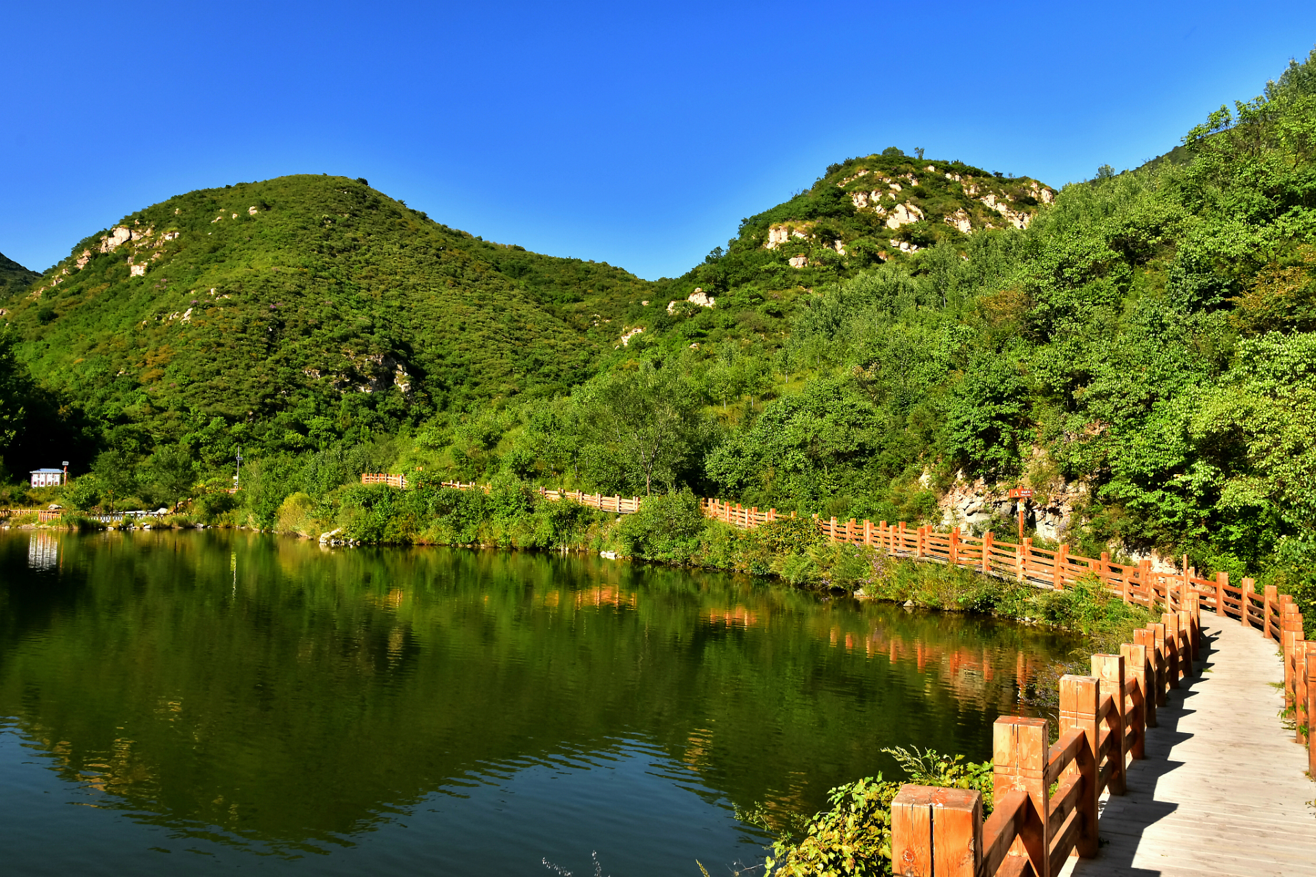 郑州夏日乐游# 环翠峪风景名胜区以其瑰丽的山水画卷为核心,融合古