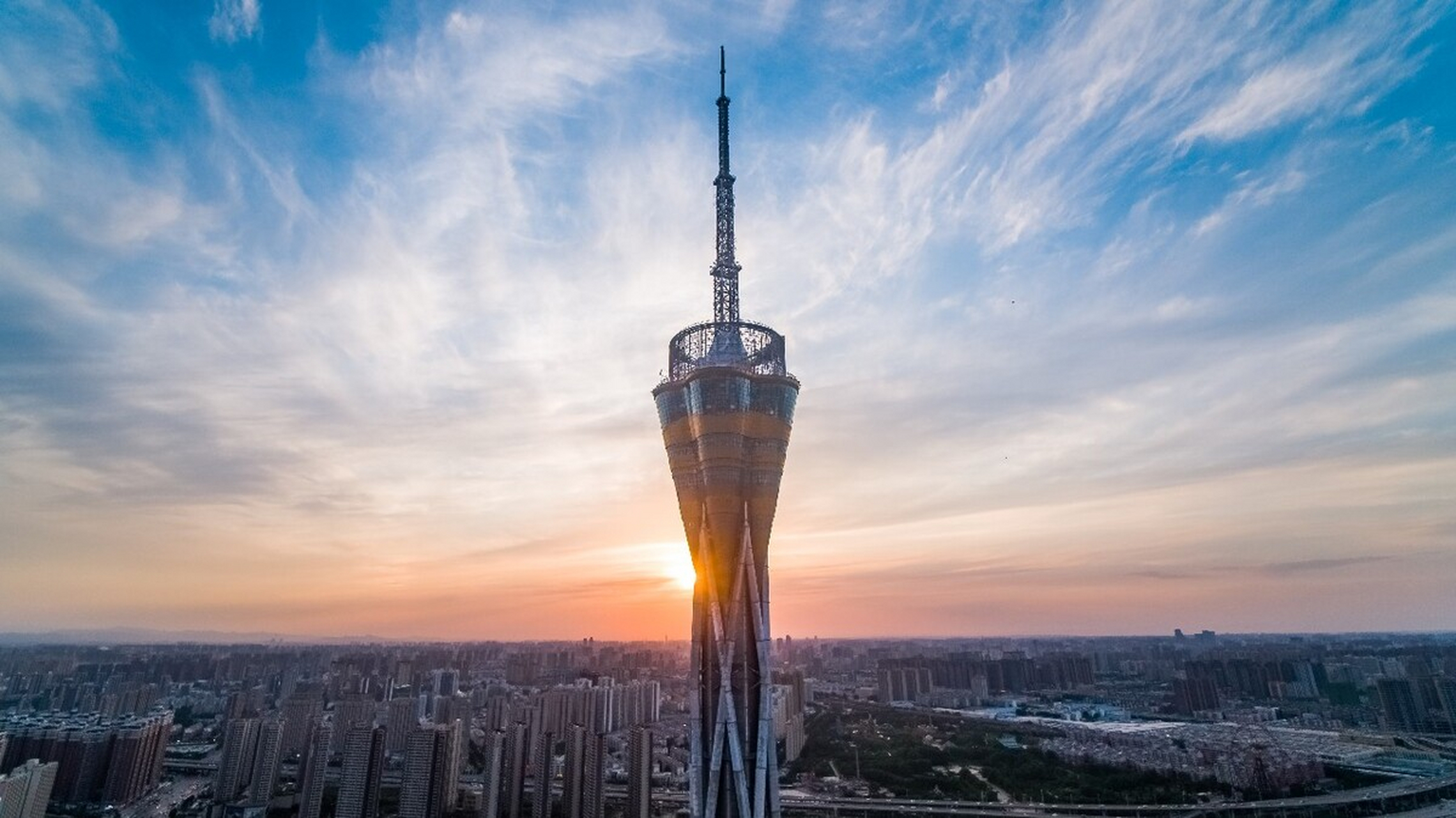 暑假一起逛郑州# 95郑州必打卡之地——中原福塔,带你领略非凡致妹