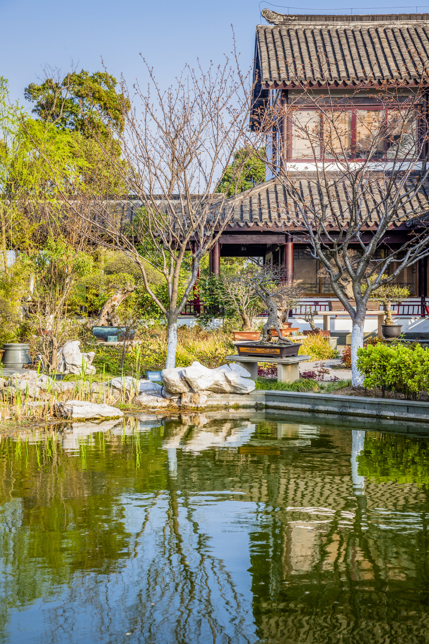 忆江南旅游度假区:都市近郊的田园诗画 忆江南旅游度假区坐落于郑州