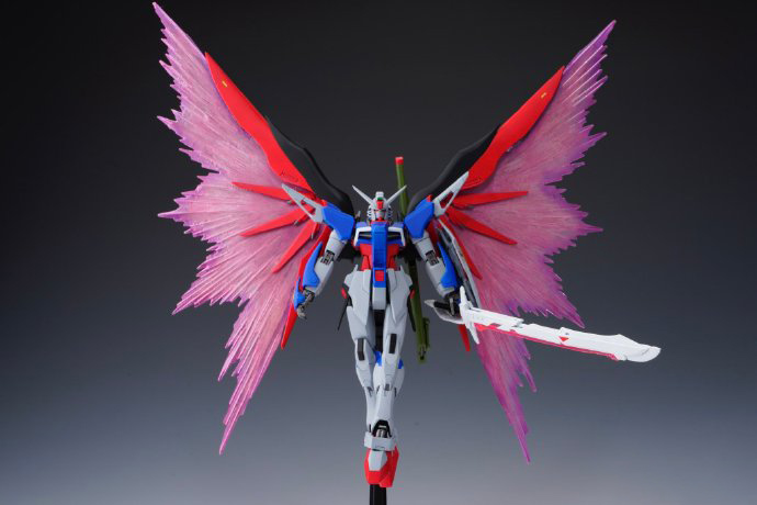 高达seed光翼特效展示命运高达spec2模型,这台模型来自kazuya6,感觉