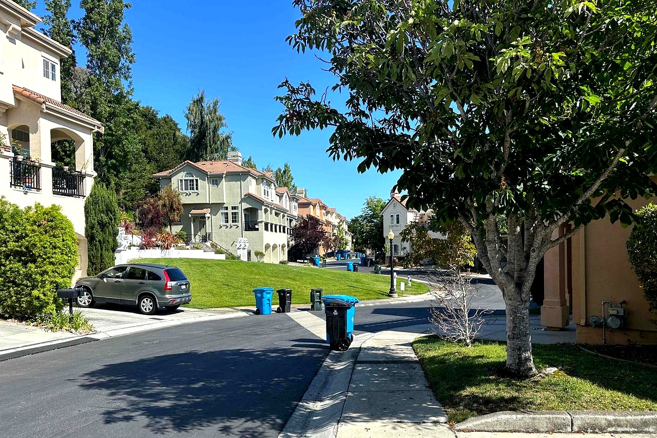 在美国待了一个多月,虽然风景漂亮,空气也好,但许多地方实在让人不