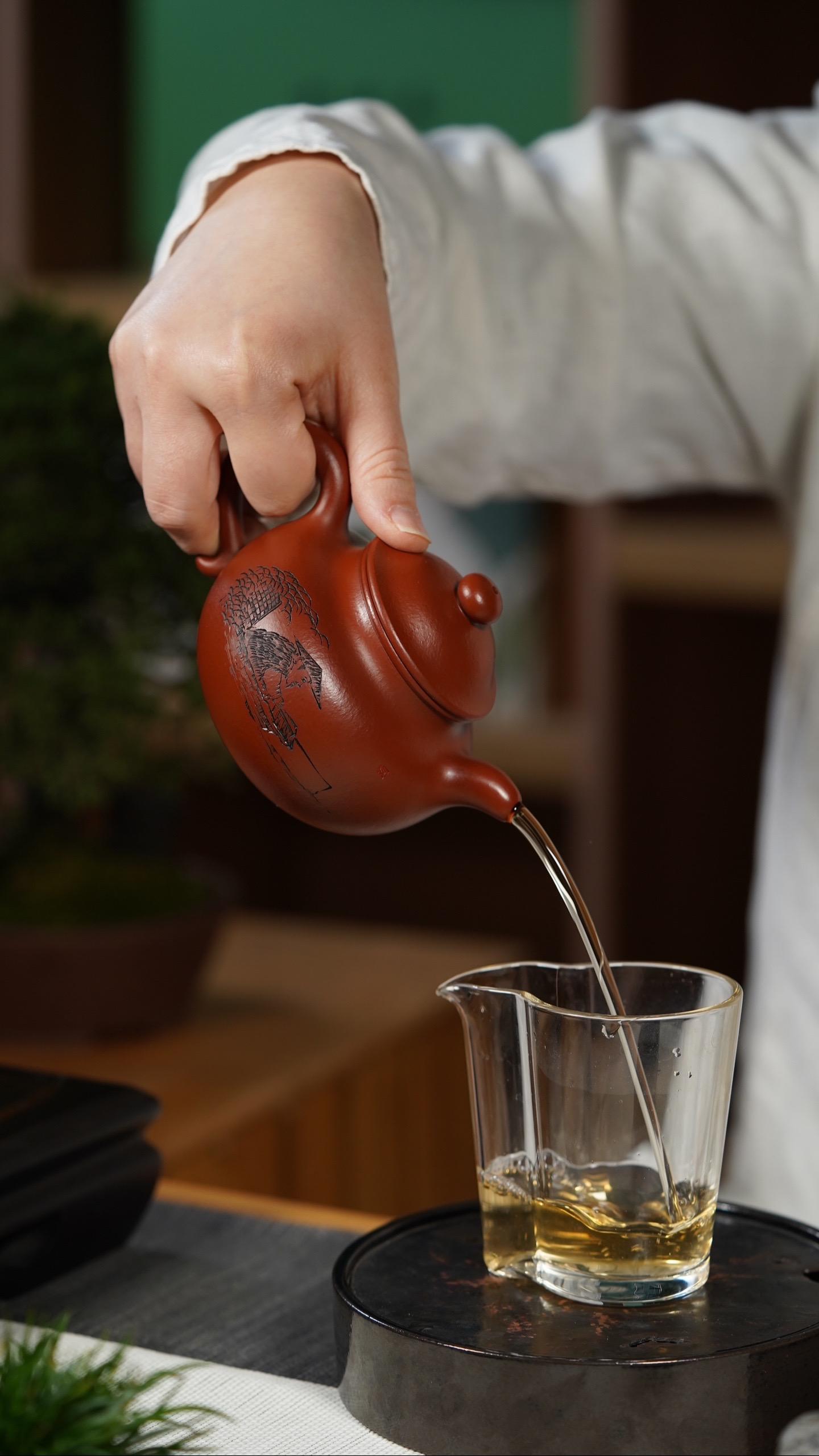 茶叶养紫砂壶的结果
怎样
（茶叶养紫砂壶的结果
怎样
呢）