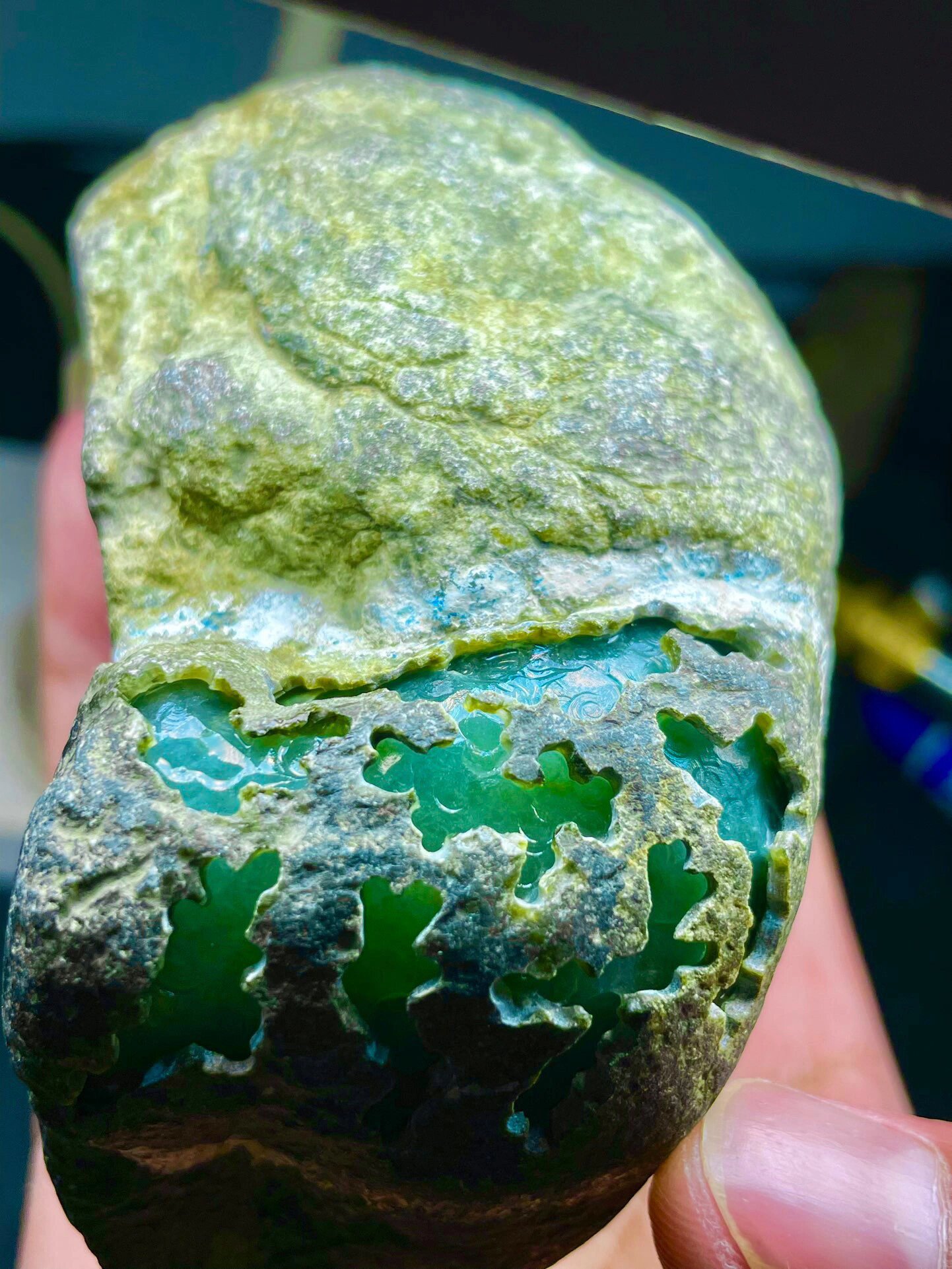 翡翠原石#翡翠原石,被誉为"东方宝石之王",其独特的魅力和价值在珠宝