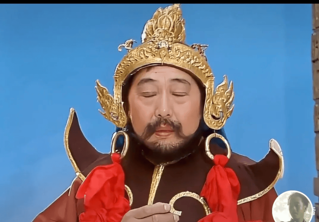 最近发现他还在老版《西游记》里演了个小角色,具体啥角色我得扒拉