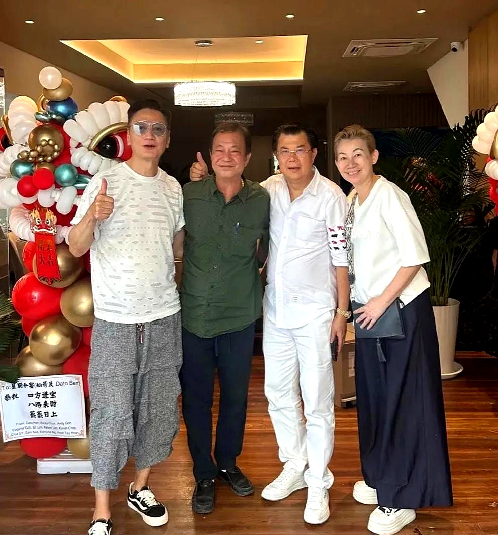 廖伟雄的农场大门最后一次关上时,铁链碰撞的声音在花都郊外格外刺耳