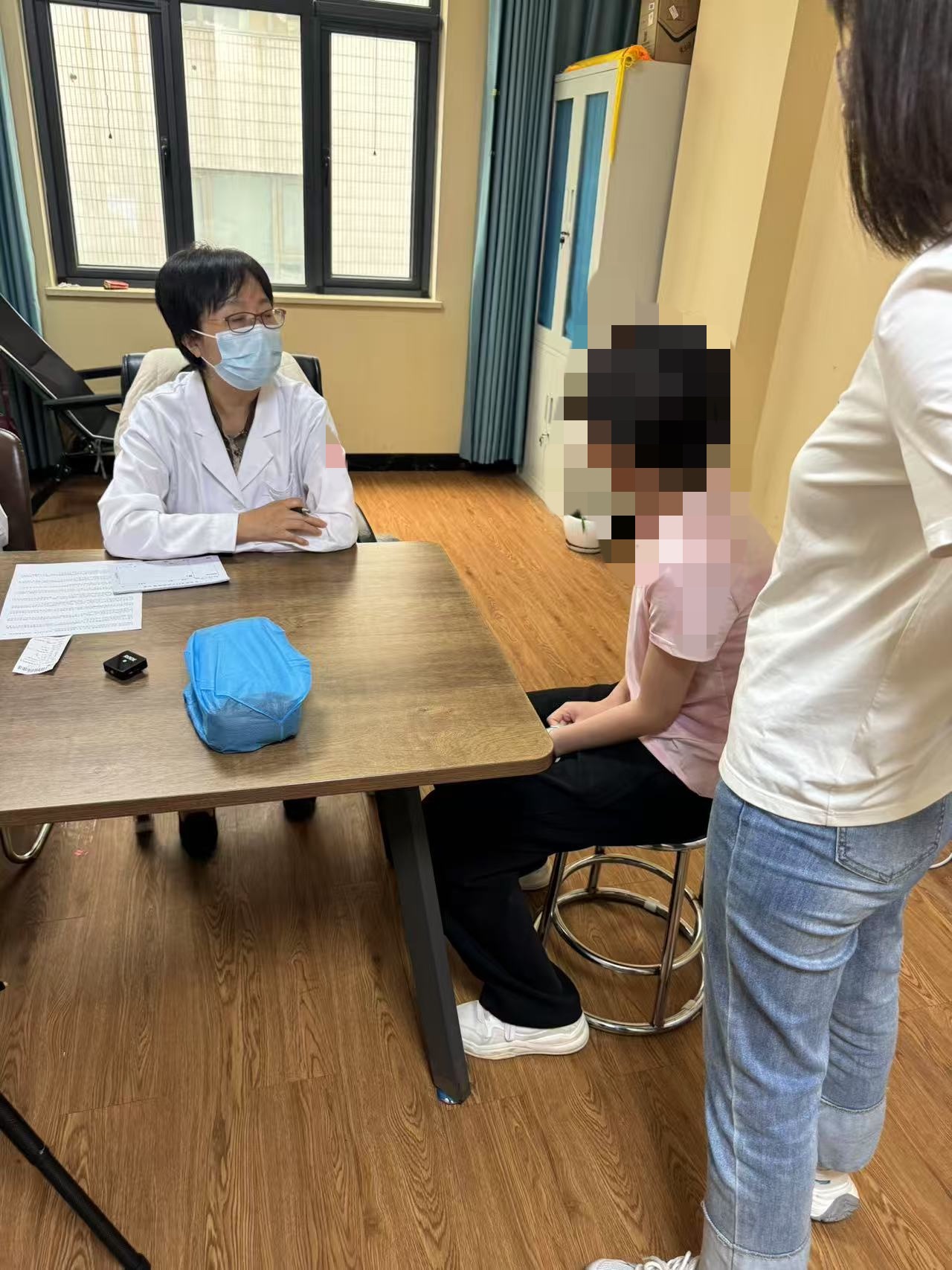 包含宣武医院帮忙挂号陪同看病儿童看病专人照看，家长格外放心的词条