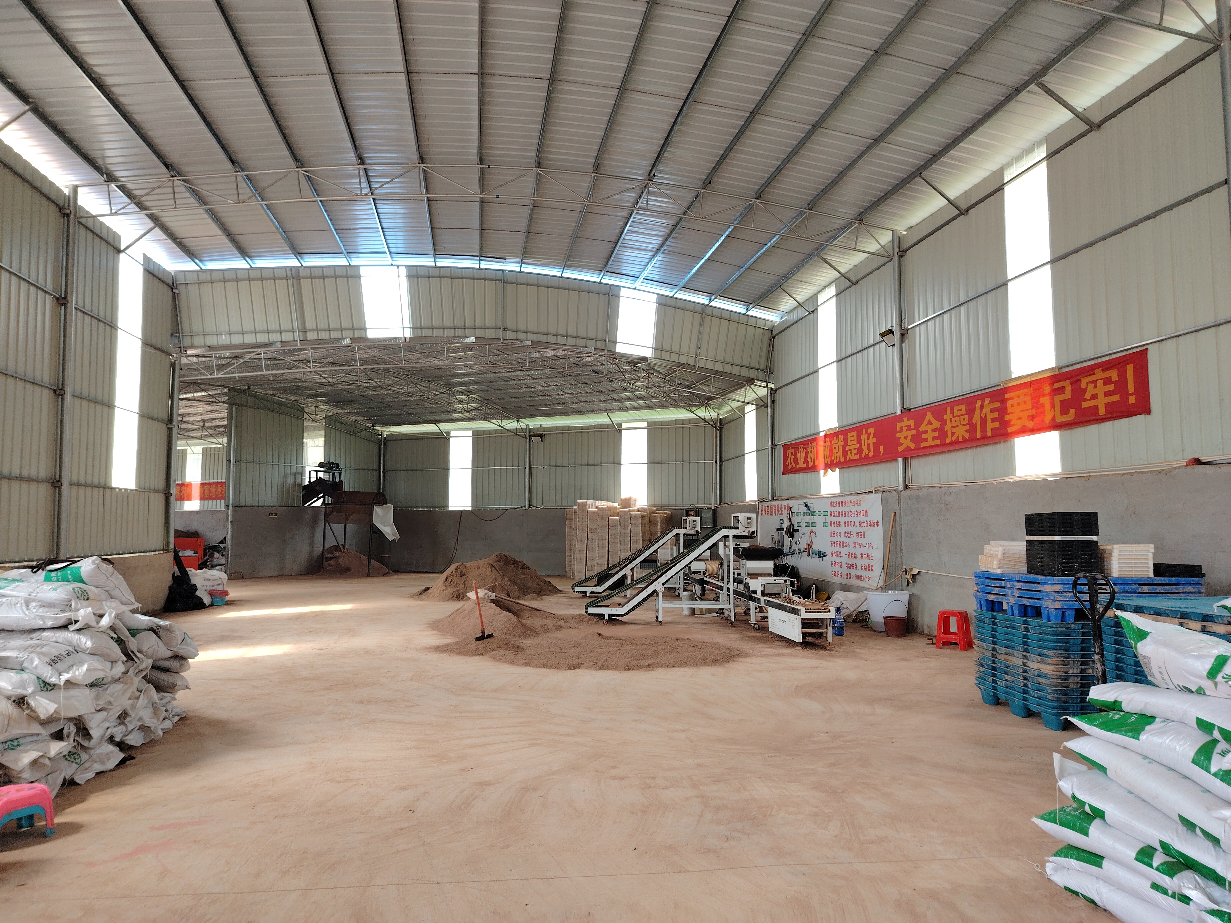 饲料厂米厂经营照片浙江省建德市莲花村小岭后鸡粪生产厂农村小型加工