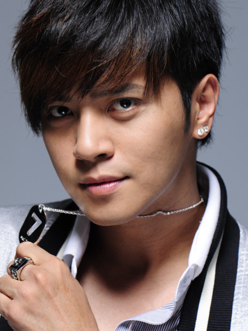 罗志祥,作为一名在娱乐圈中因自身不当行为而致使形象严重受损的艺人