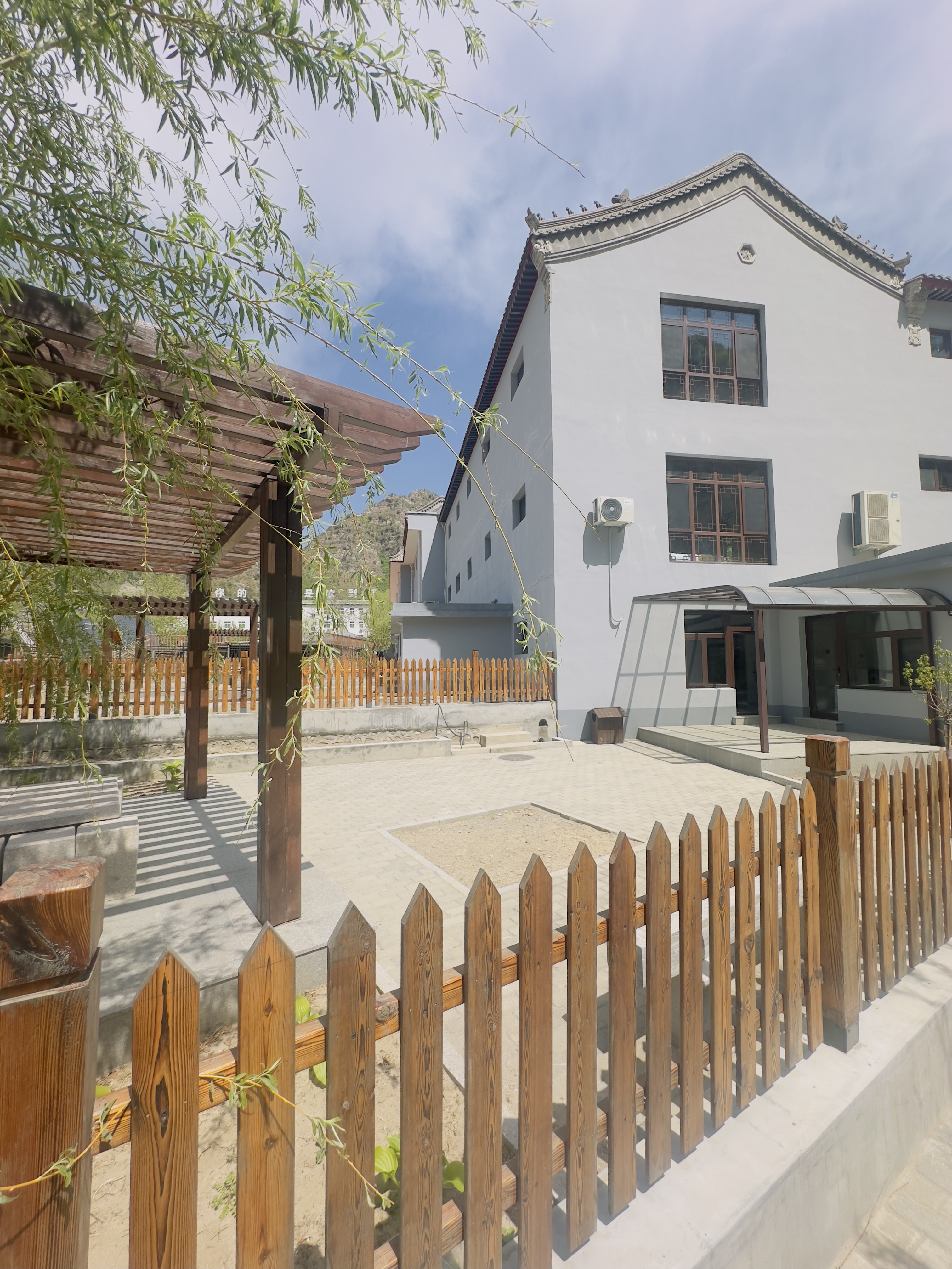 河北保定野三坡百里峡景桂山居精品民宿,占据绝佳地理位置,交通畅达无