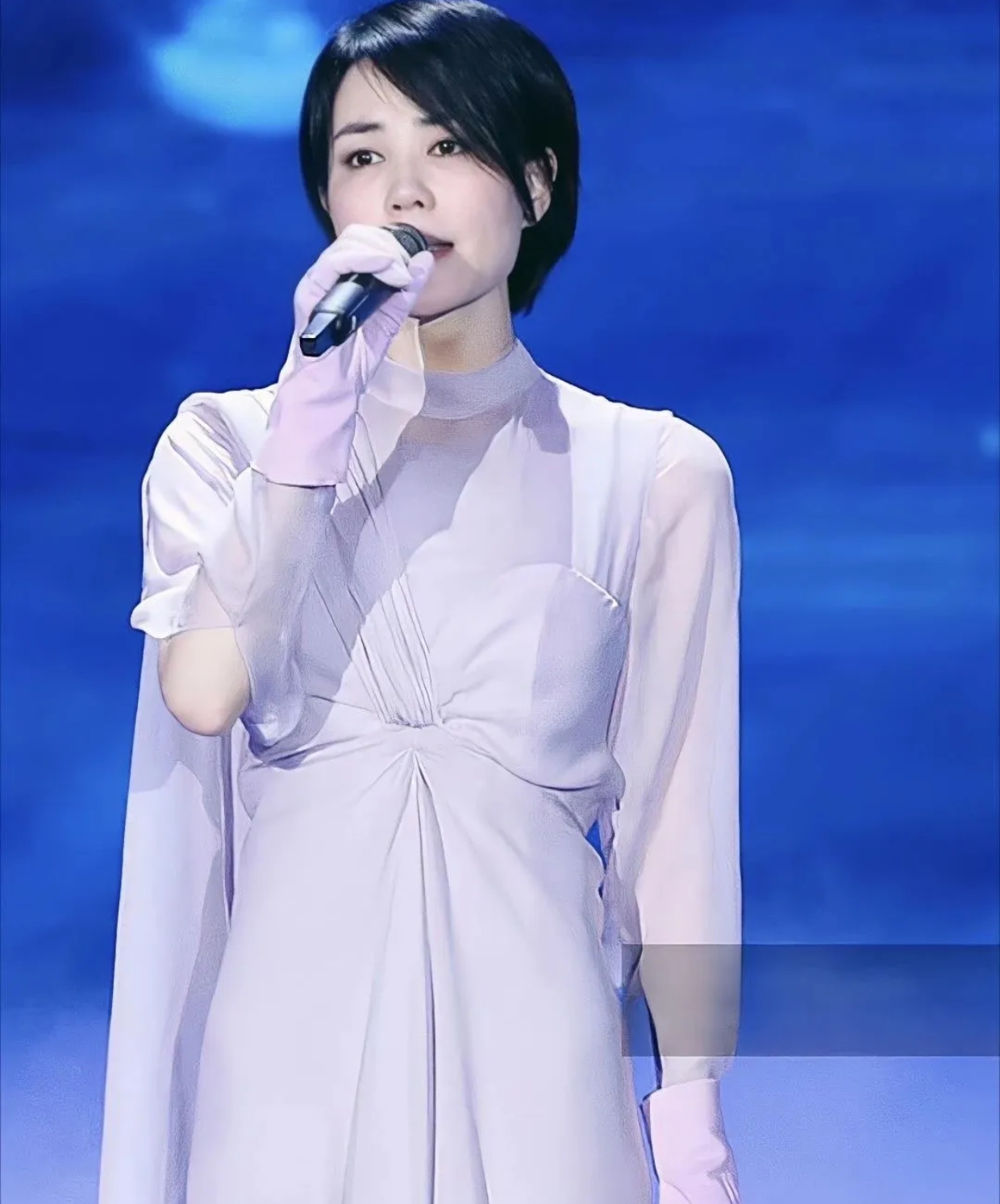 流行音乐 王菲的演唱特点鲜明且极具辨识度核心在于嗓音质感与演唱