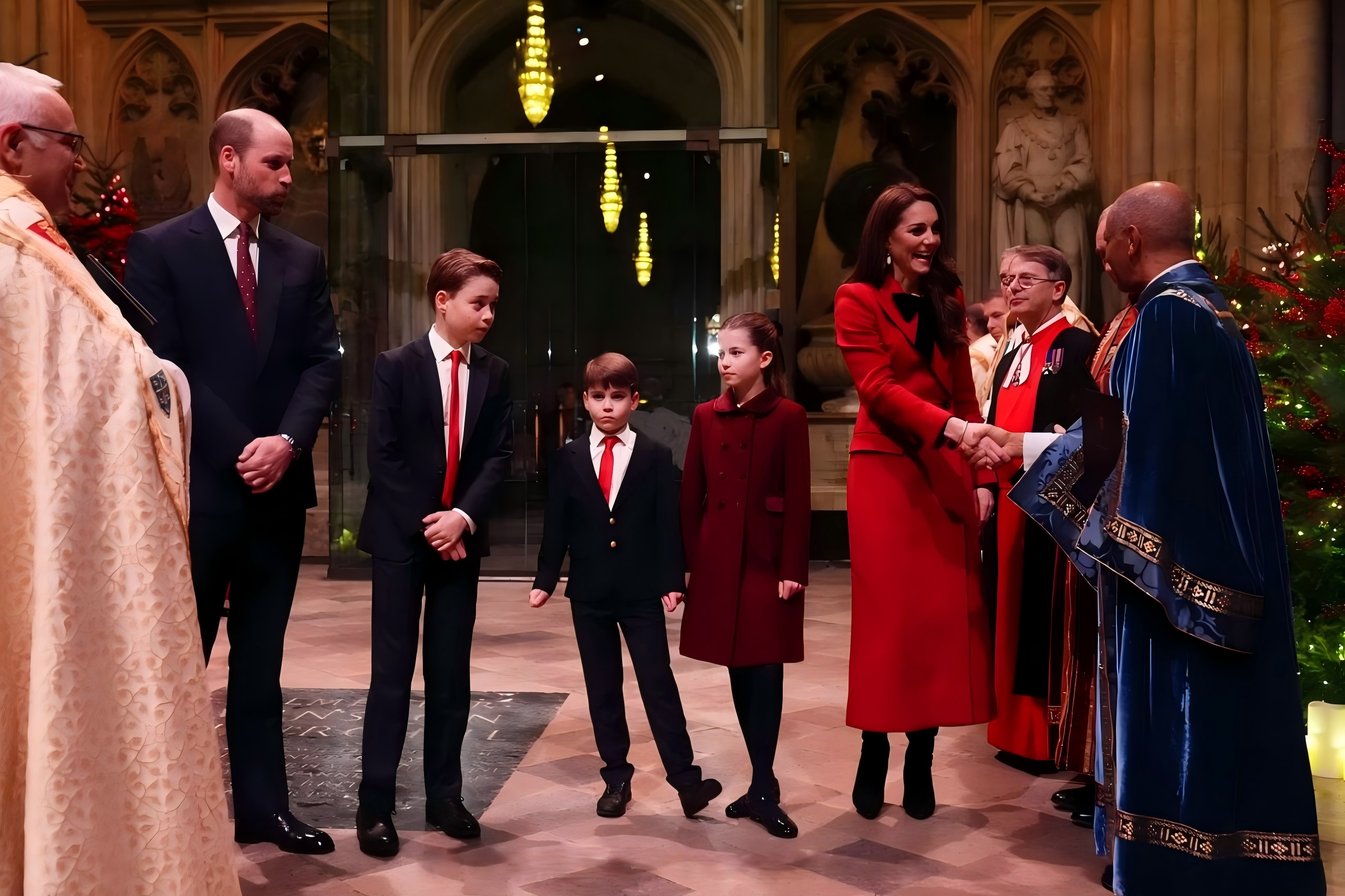 然而,她却不懂得,和哈里王子争夺资源的人是卡米拉·罗斯玛丽·丧德