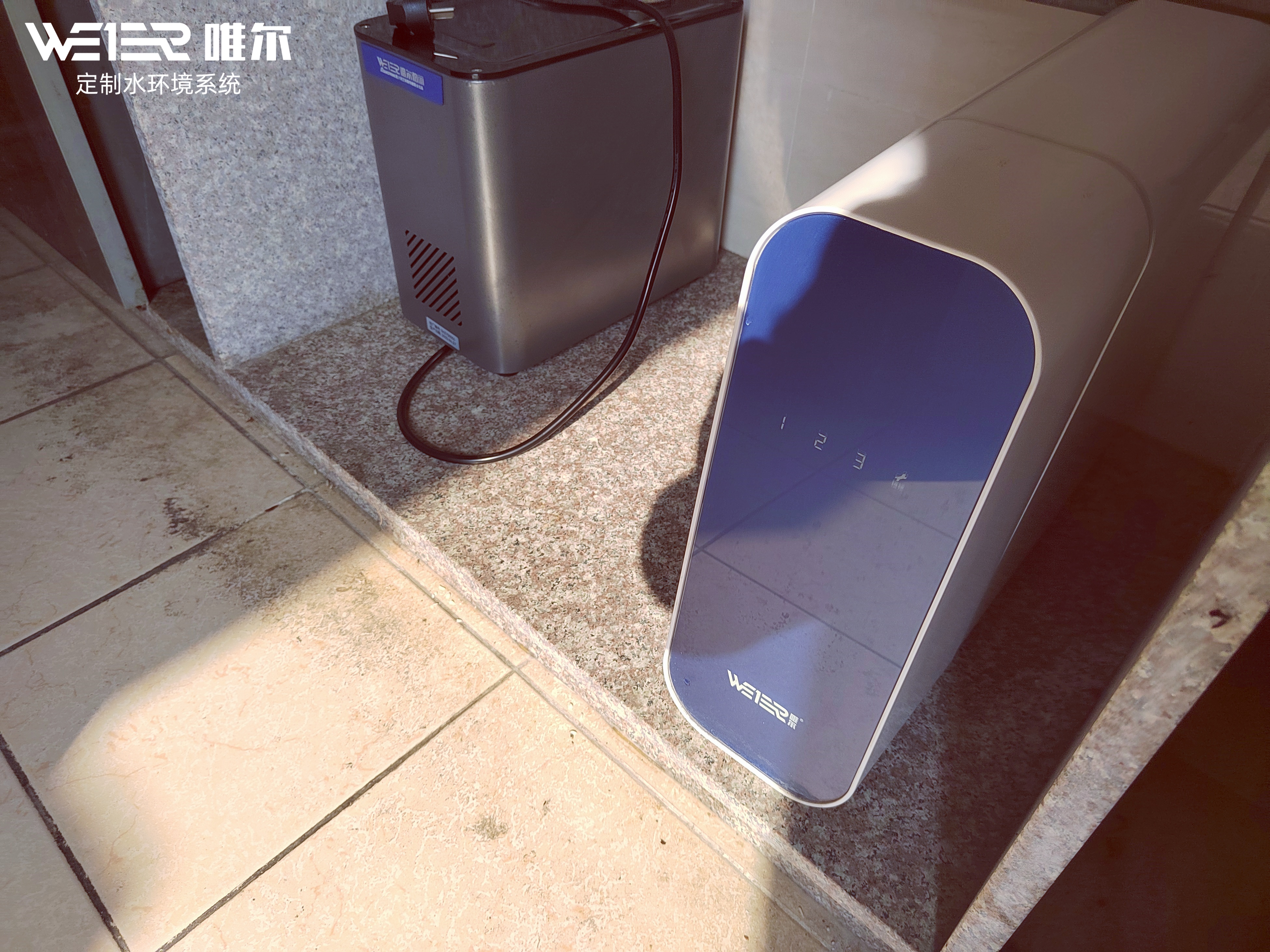 sourirajan无意中发现海鸥在海上飞行时会从海面啜起