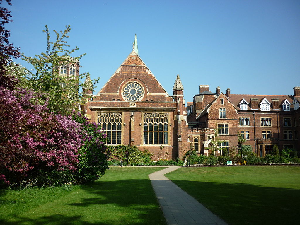 英国维多利亚时代的大学建筑以红砖为主,非常漂亮