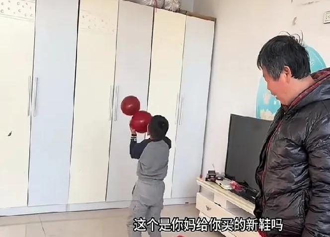 离婚6年和母亲住在一起
