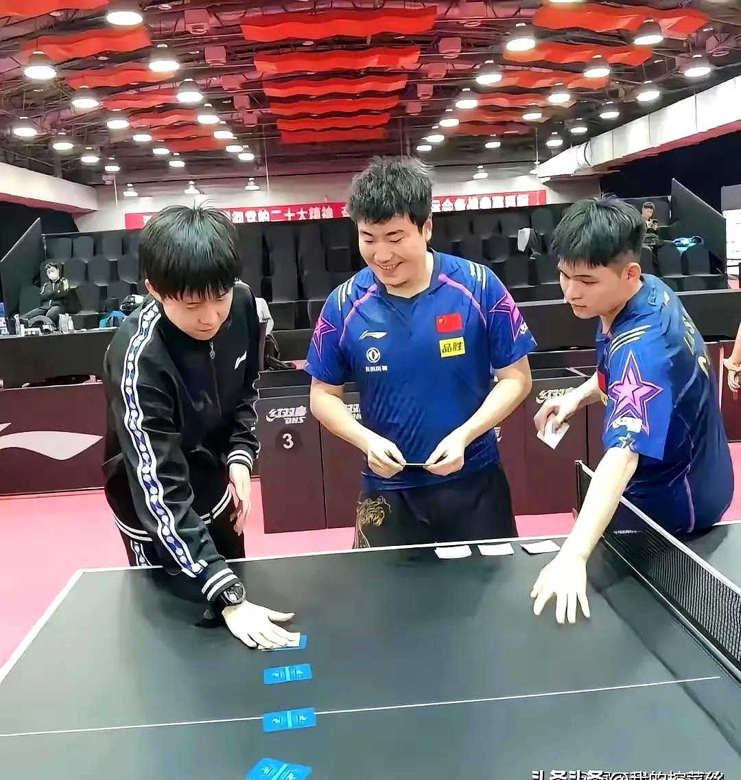 多哈世乒赛我们的两队男双都止步八强
