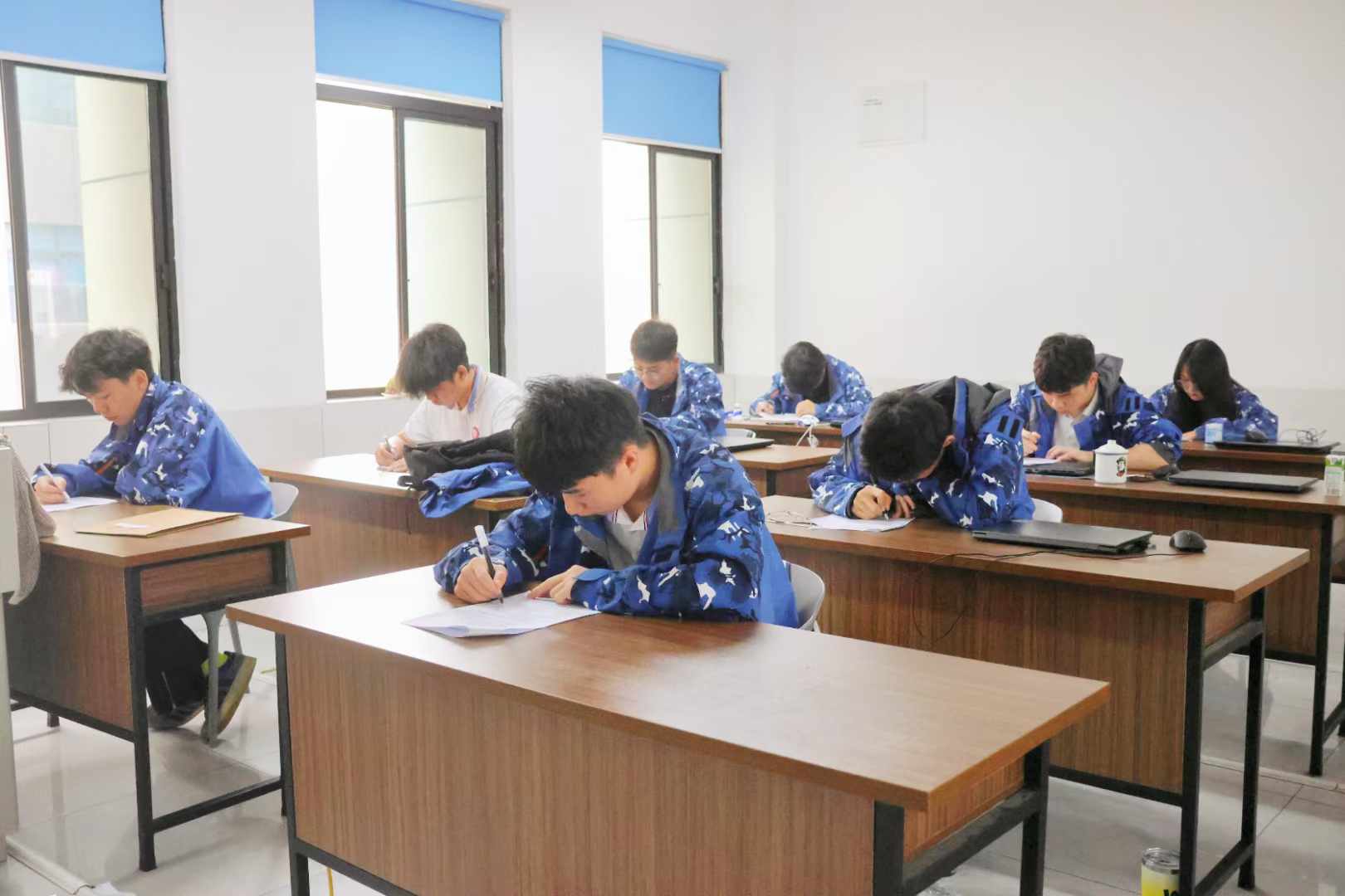 青柠学堂刷课(青柠教育平台软件下载)
