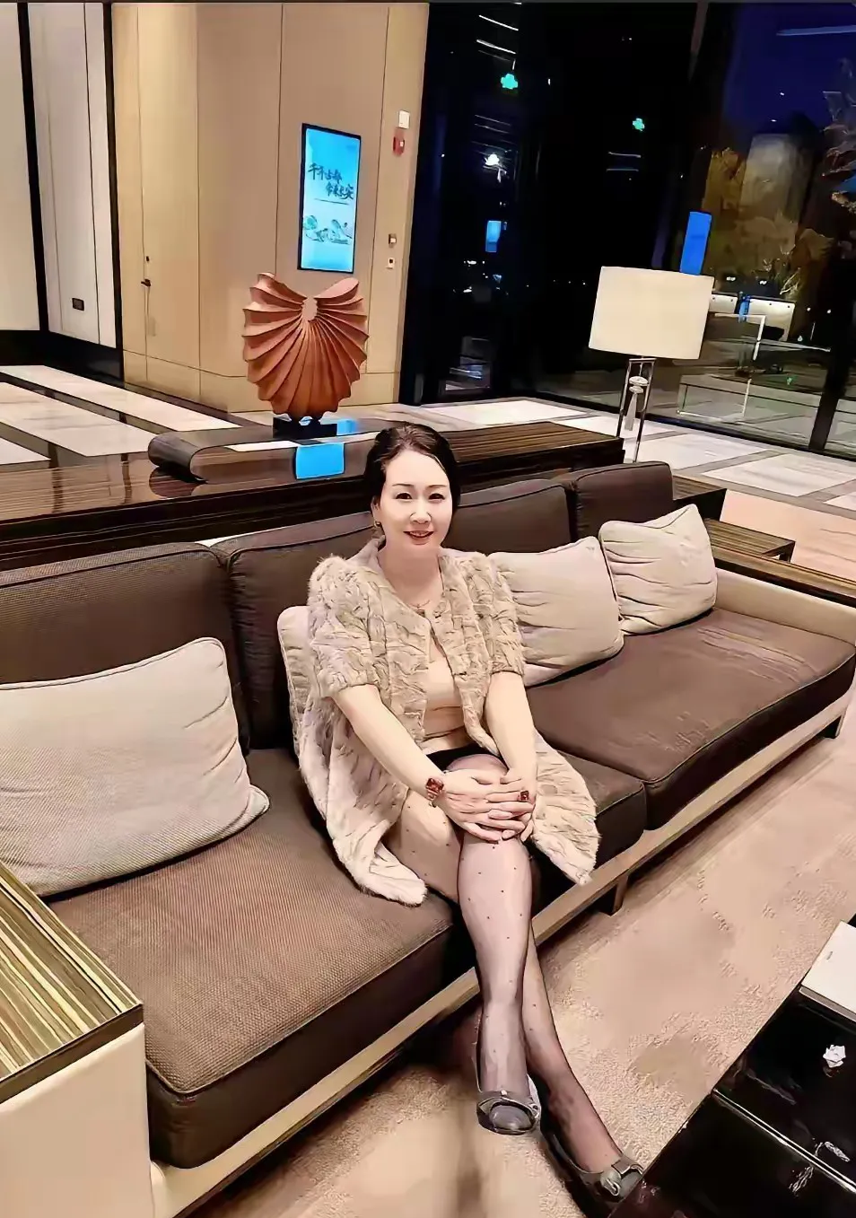 后来被派去台州当了个小领导