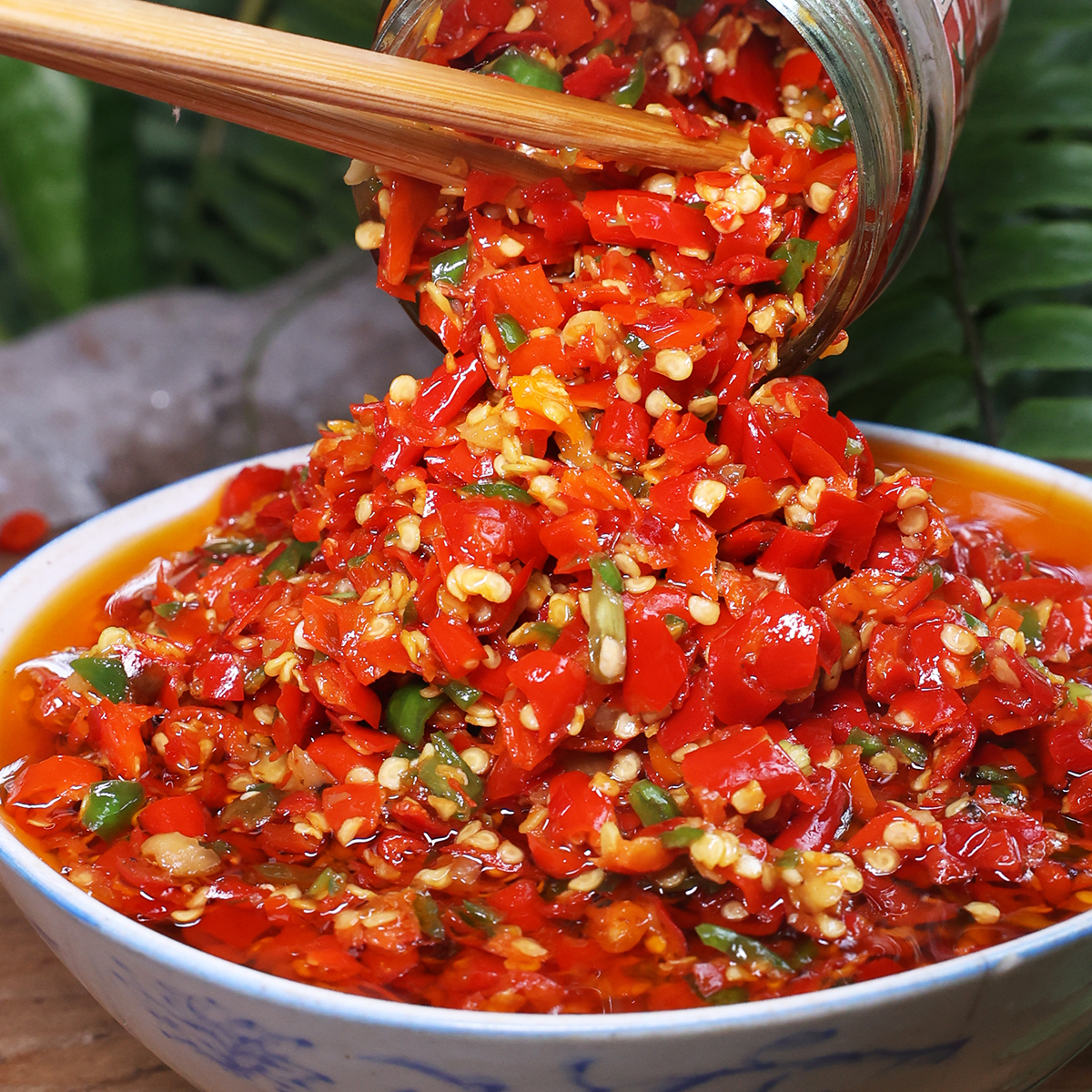 最近下了点雨,做点辣椒酱吃吃已经想好怎么吃啦!