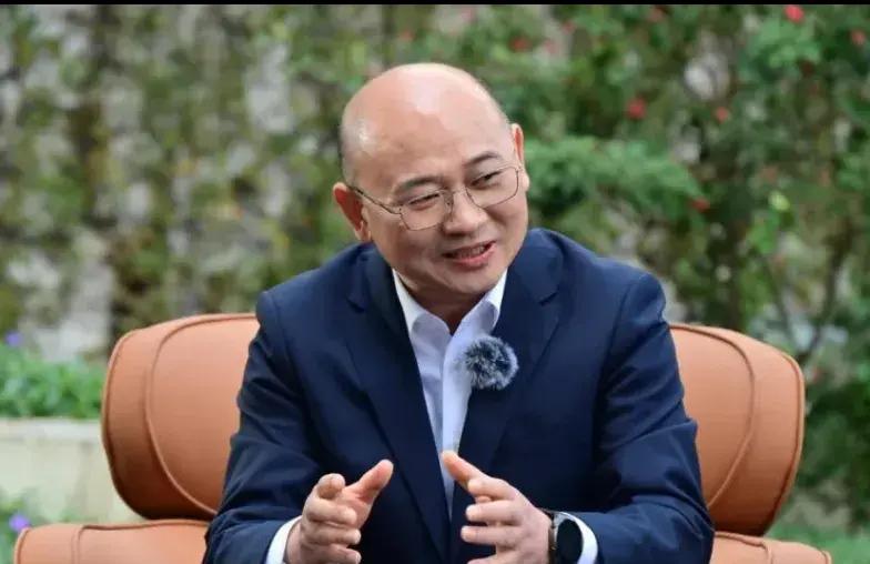 又是一个像张兴海一样真正配合的董事长,江淮汽车董事长项兴初也是