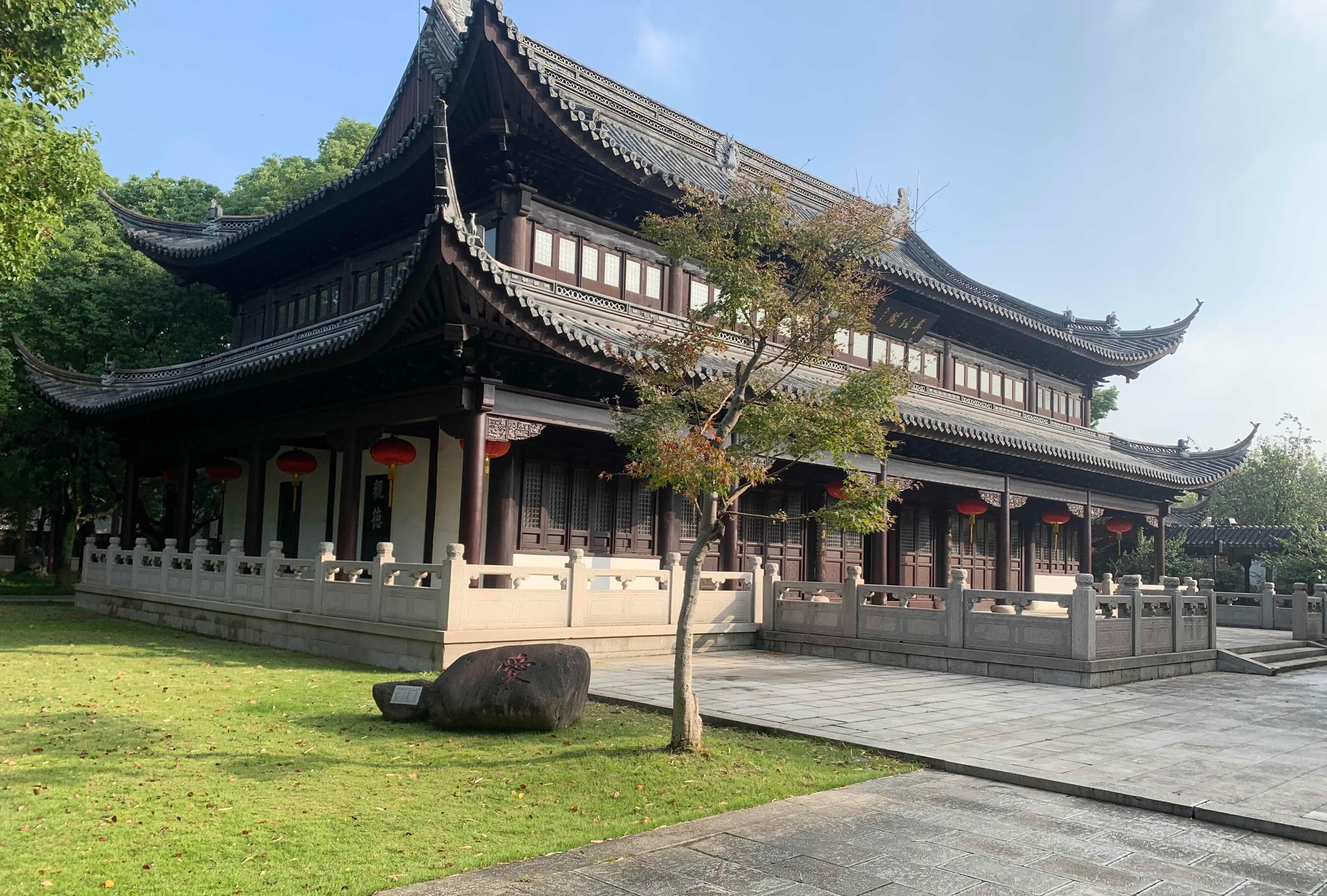 杭州某高中校长的点醒了无数新高一的家长,他说:"根据以往经验,进入